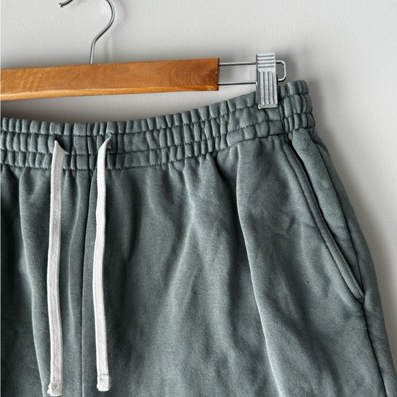 Everlane | Organic Cotton Lounge Shorts - Picture 2 of 6